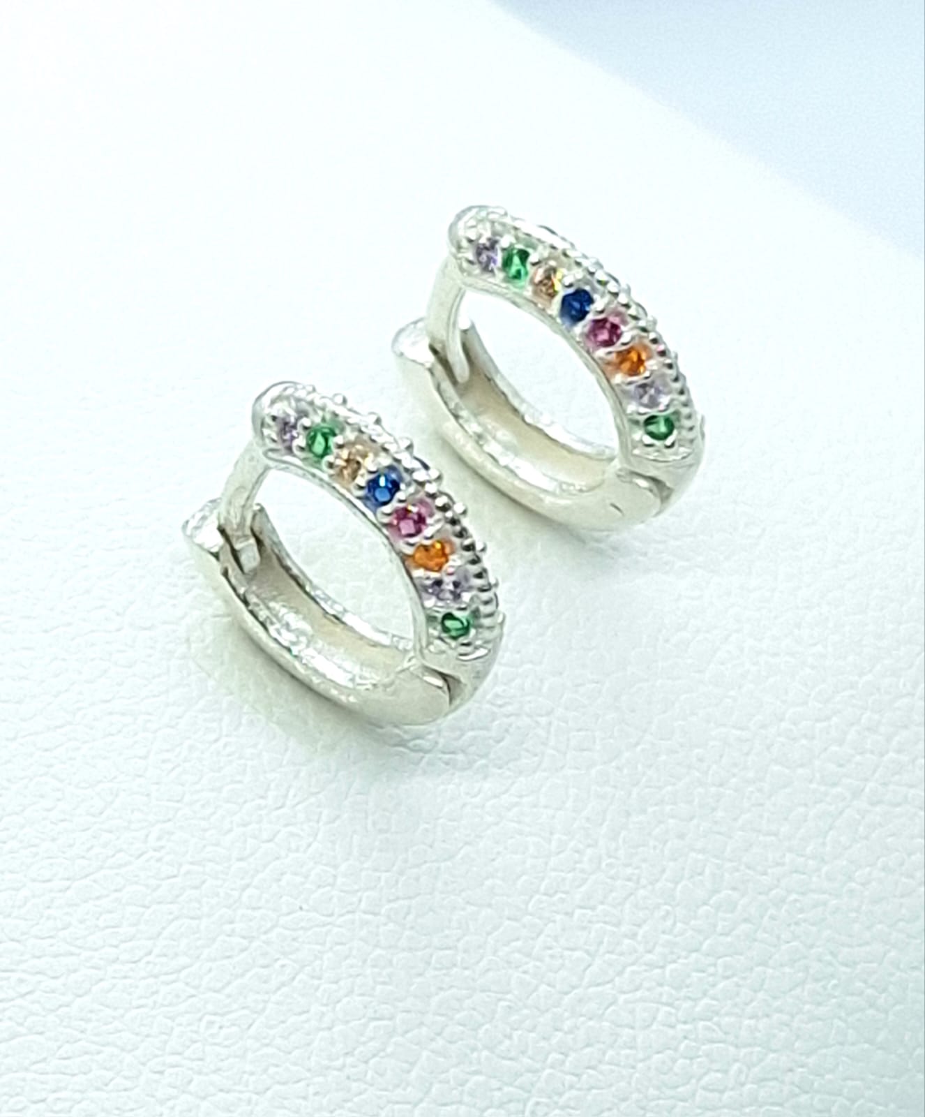 Argola click Prata 925 cravejada zircônias coloridas