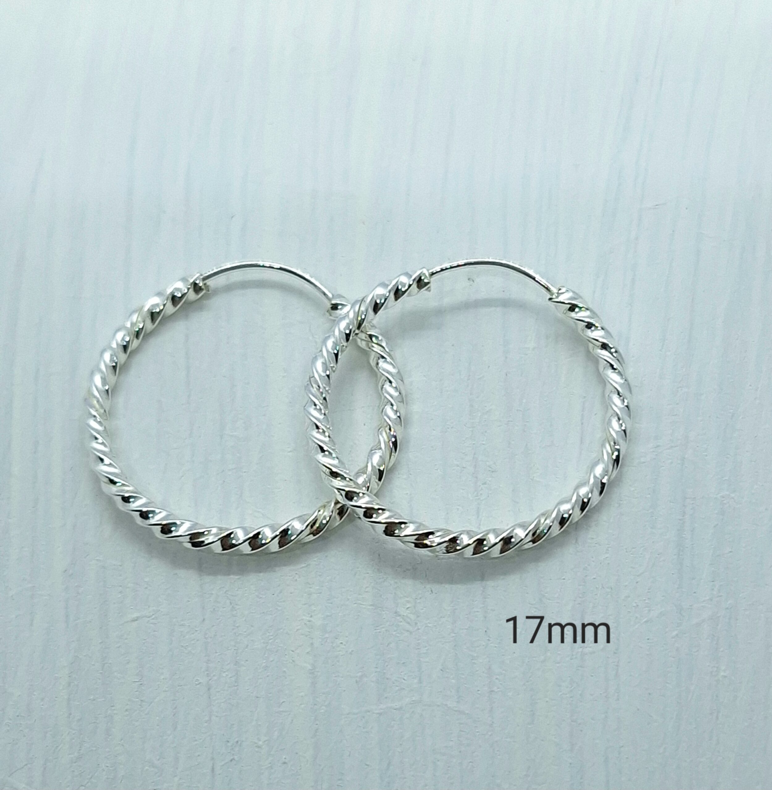 Brinco argola 17mm fio torcido Prata 925