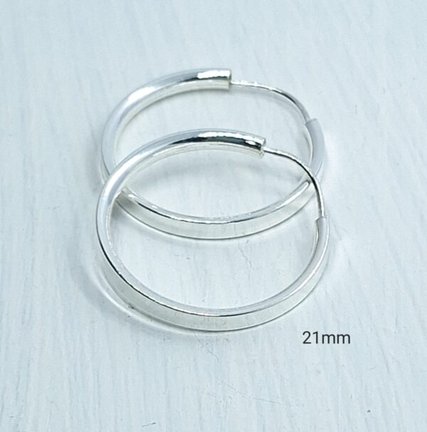 Brinco argola gota 21mm fio meia cana Prata 925