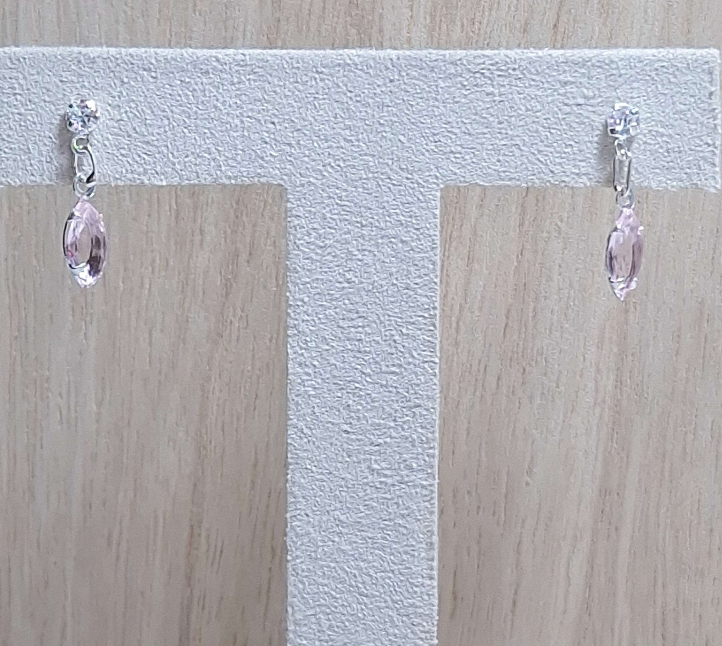 Brinco Zirconia 3mm cristal e navete rosa bebê 6mm vermelho Prata 925