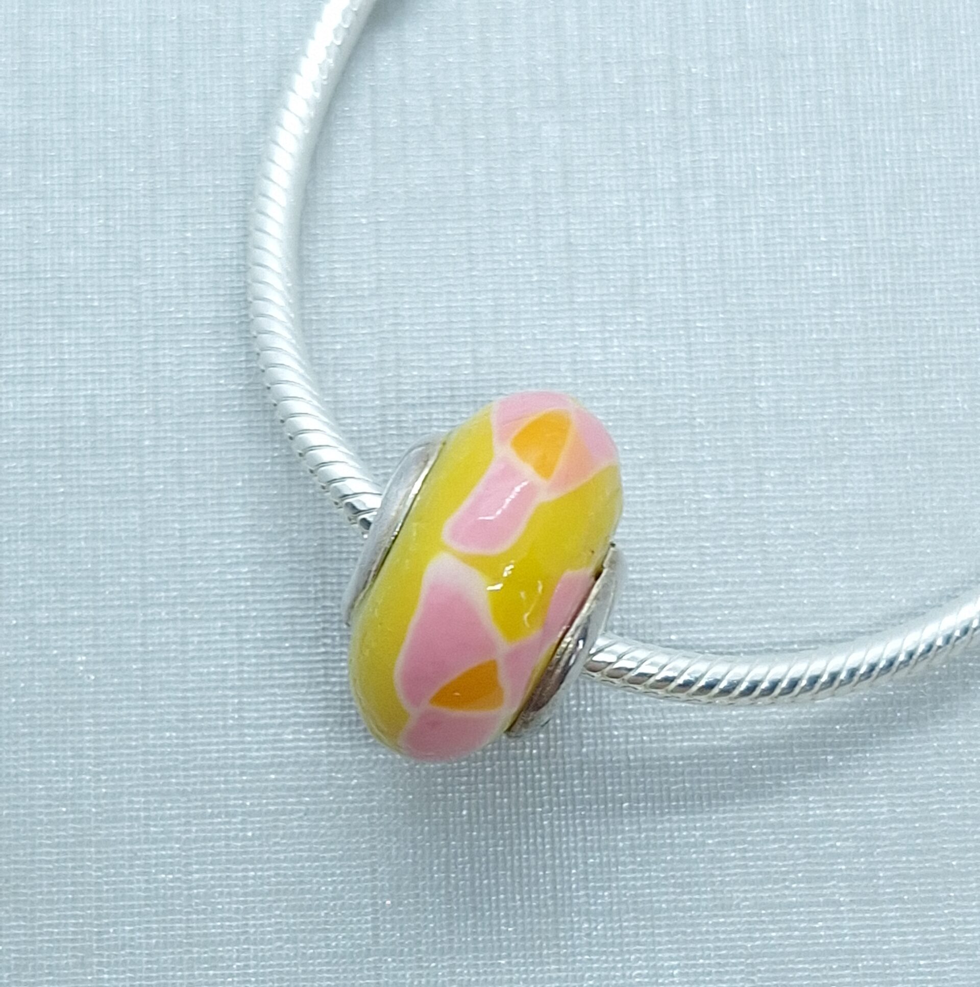 Berloques separador de Vidro Murano Amarelo com detalhes Rosa Facetadas à Mão Prata 925