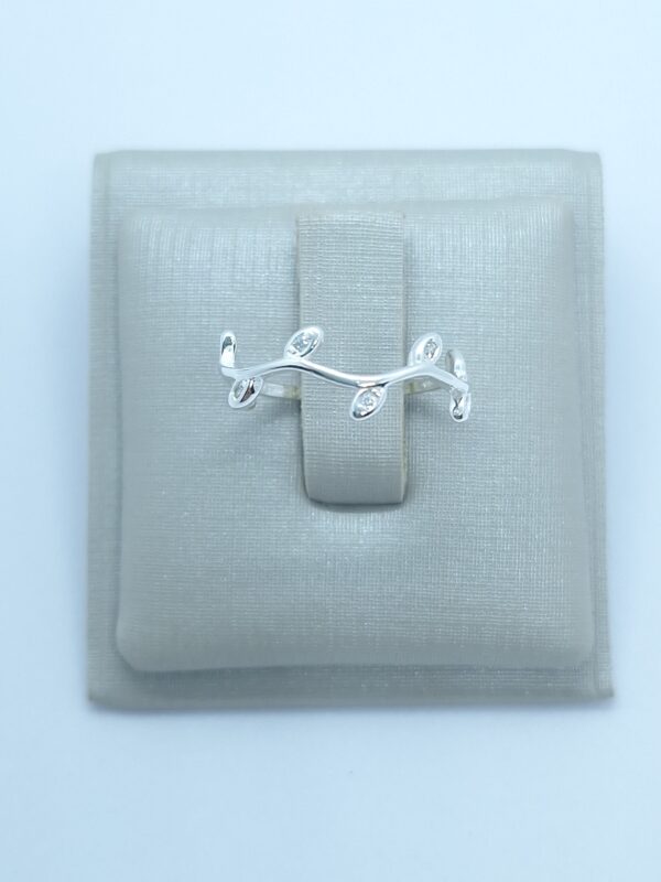 Anel raminho com zirconia cravejadas Prata 925