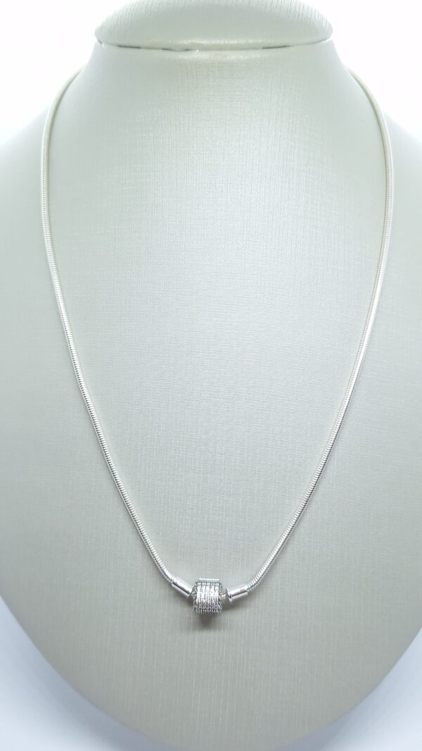 Colar Berloque Fecho Brilho barril Zircônia Cravejada 45cm Prata925
