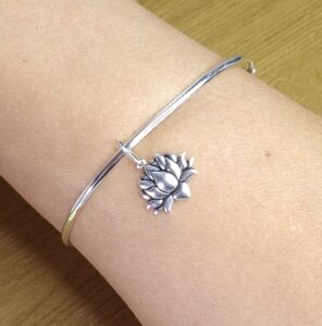 Pingente Flor de Lótus envelhecida 17mmx12mm Prata 925