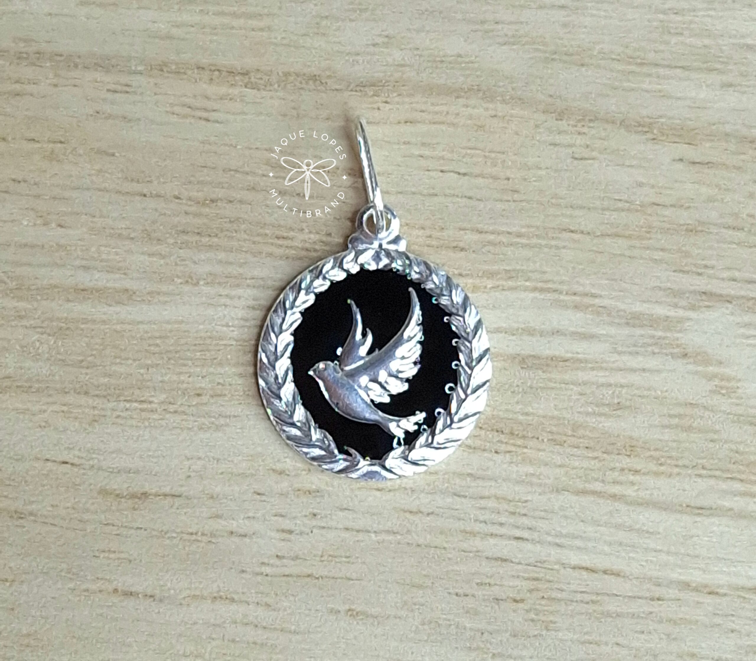 Pingente Medalha Espirito Santo resinado 15mm Prata 925