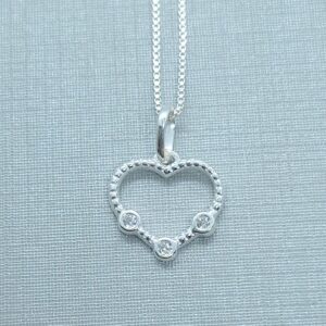 Pingente Coração trabalhado 1,2mmx1,2mm três pontos de luz cravejado 1mm Prata 925