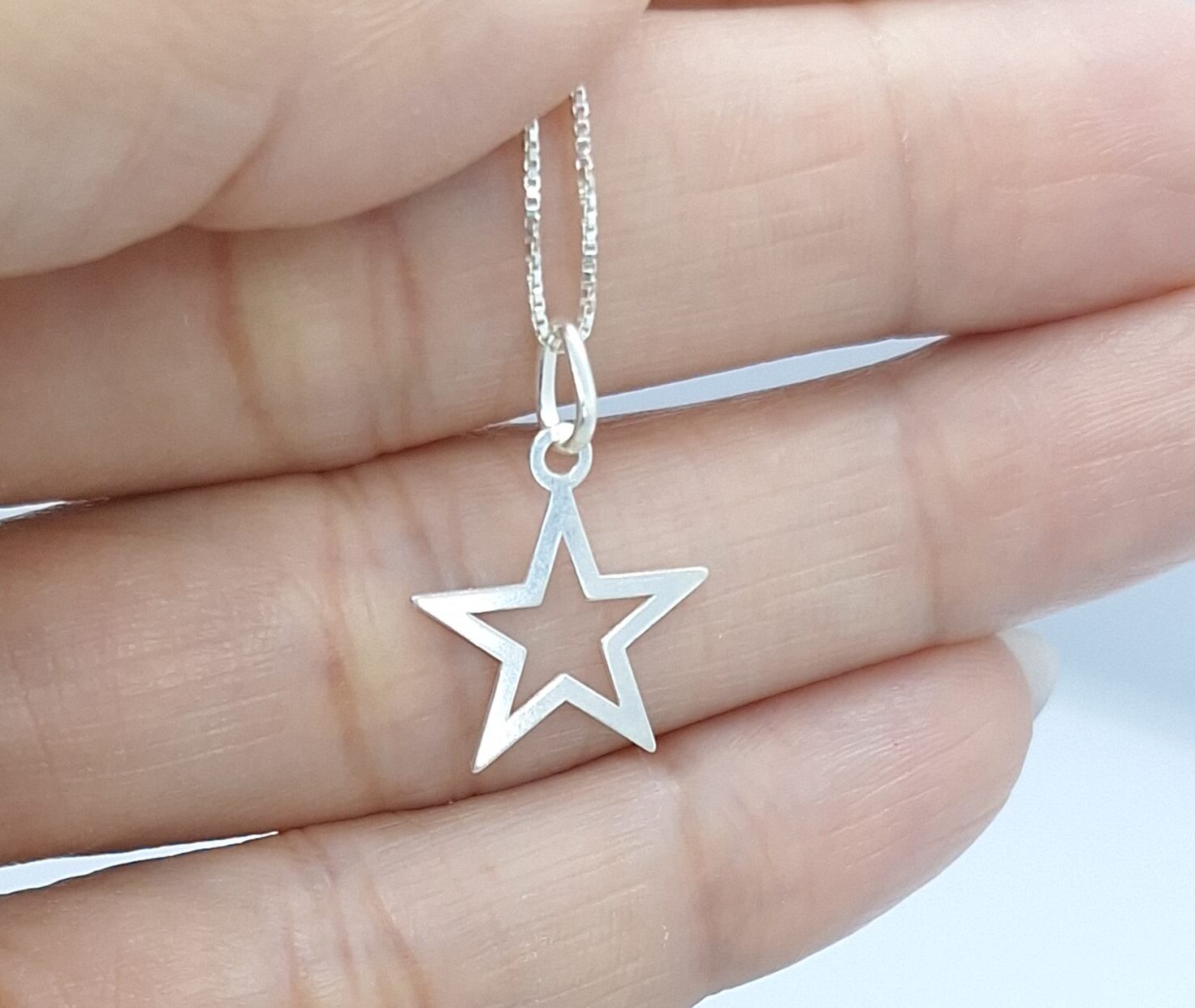 Pingente Estrela Vazado lisa 1,4mm Prata 925