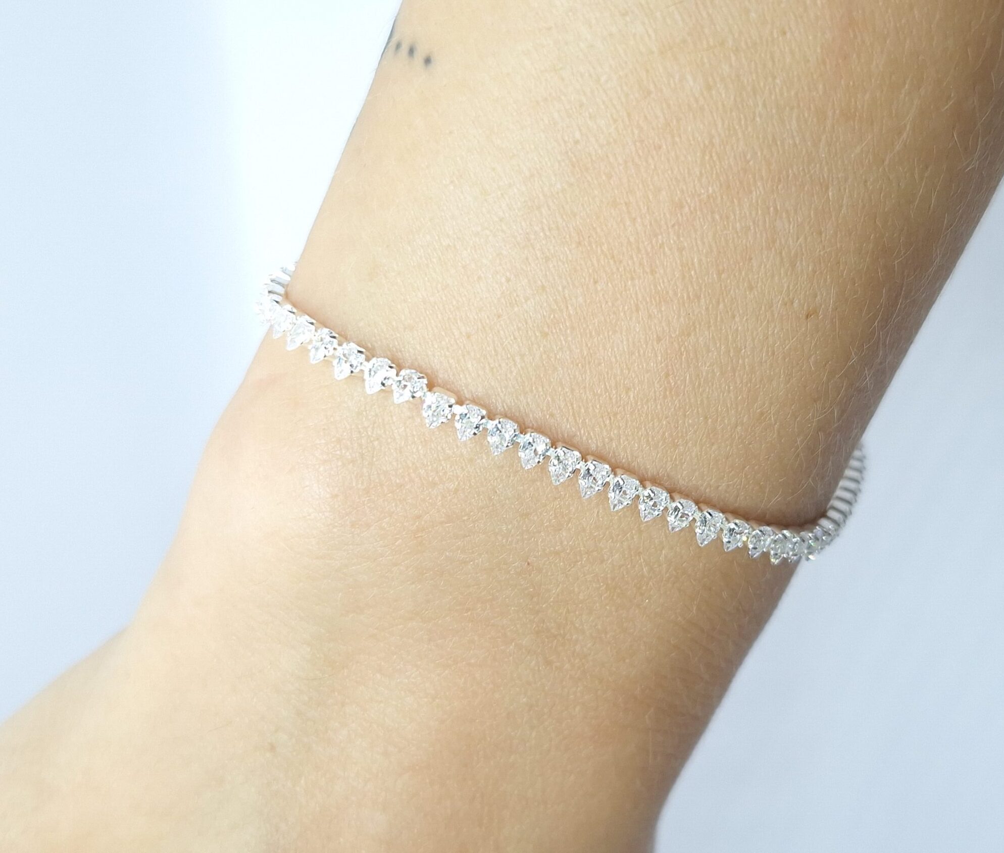 Pulseira Riviera Gota 3mmx2mm Zirconia Cristal 16cm com extensor 5cm folheada Prata 925