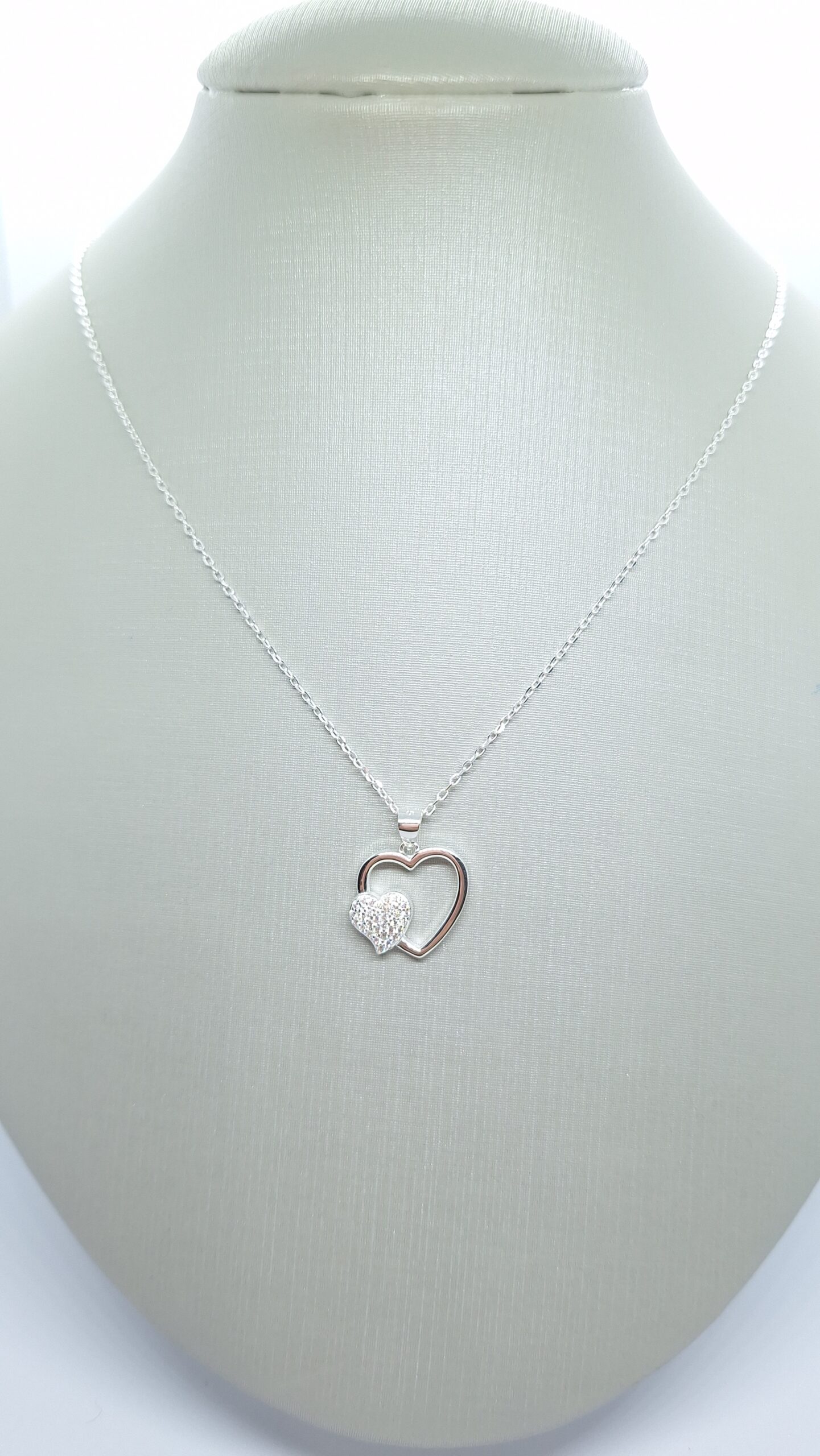 Colar Pingente coração vazado com coração cravejado sobreposto Prata 925