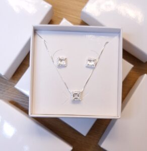 Conjunto pingente e brincos 7,3mm quadrado zircônia Cristal cravejado Prata 925