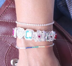 Pingente Charm Coração Zirconia Baguete Cristal cravejado com Microzirconias 15mmx16mm Prata 925