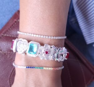 Pingente Charm Verde Turmalina cravejado com Microzirconias 14mmx12mm Prata 925