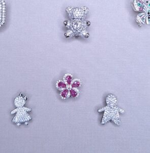 Pingente Charm Flor Pink cravejada Zirconia cravejado 13mx13mm Prata 925