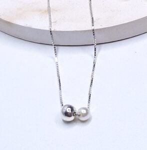 Colar Pingente Esfera lisa e pérola Prata 925