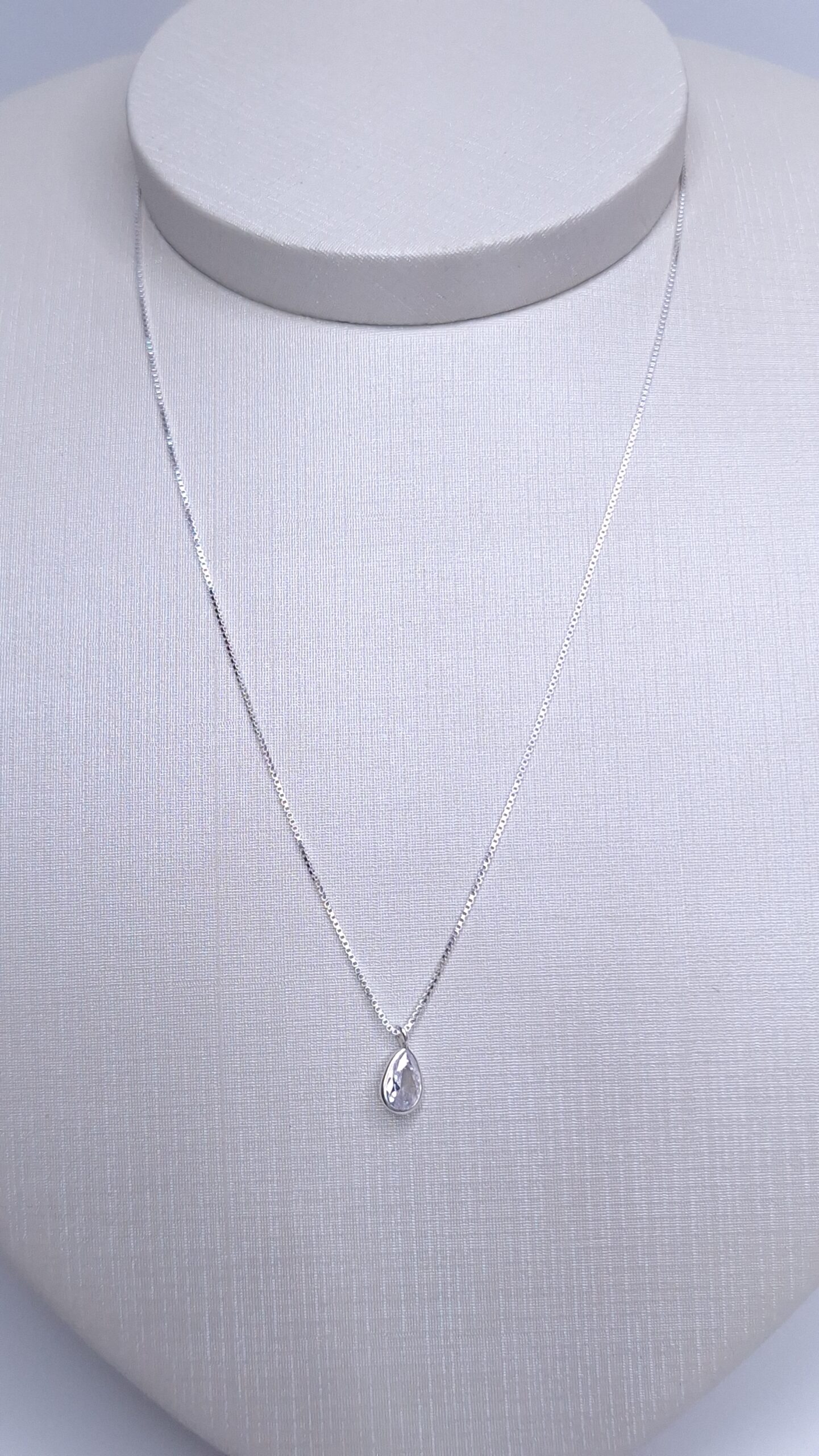 Colar ponto de luz gota Prata 925