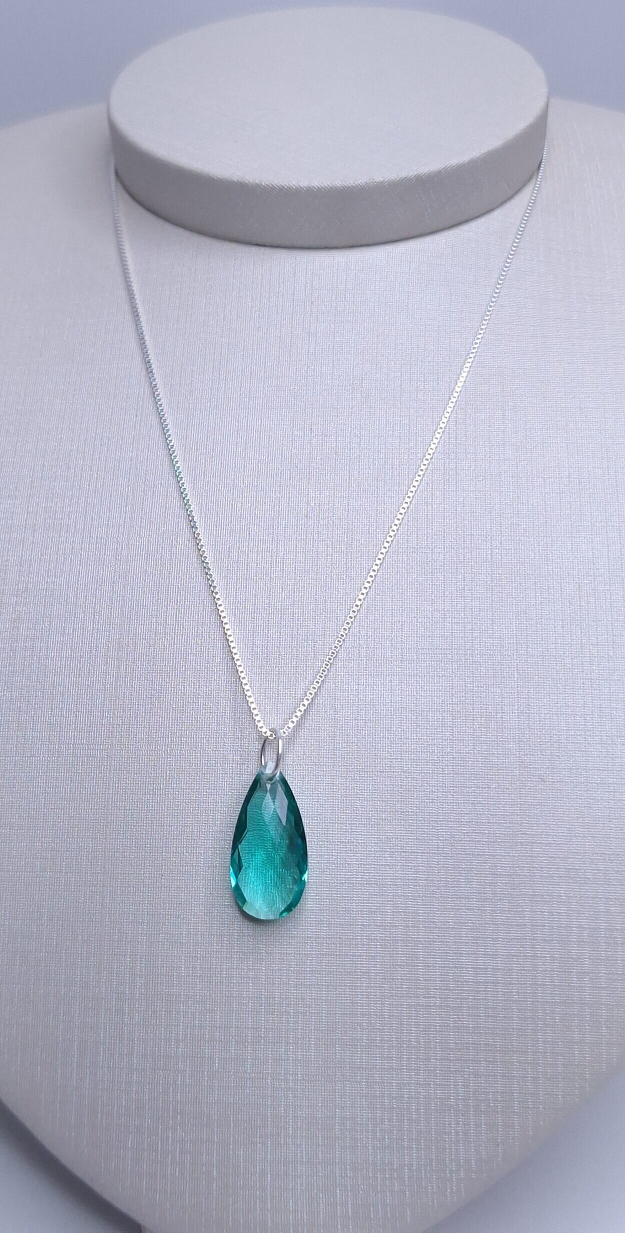 Colar gargantilha ponto de luz gota cristal Prata 925