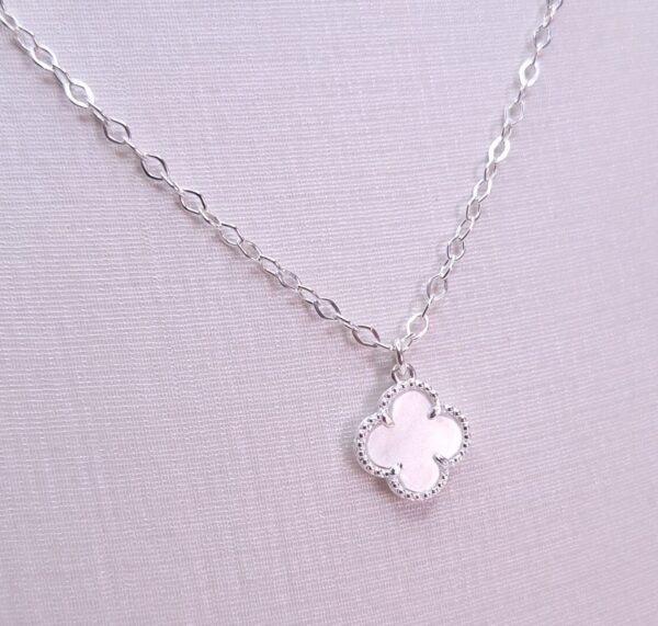 Colar Chocker Trevo Madrepérola Prata 925
