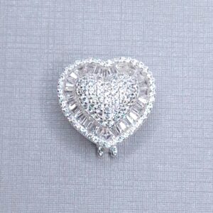 Pingente Charm Coração Zirconia Baguete Cristal cravejado com Microzirconias 15mmx16mm Prata 925