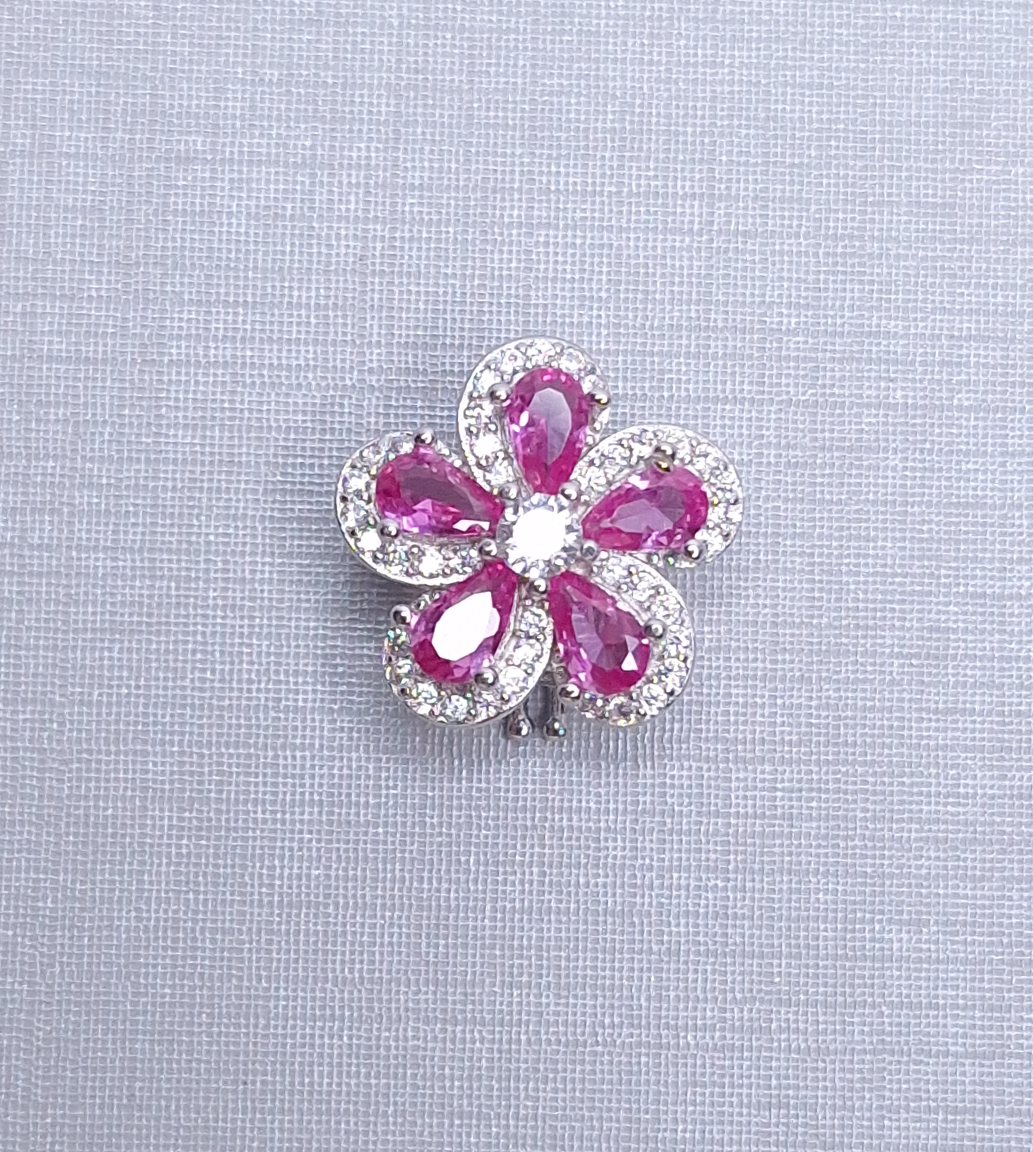 Pingente Charm Flor Pink cravejada Zirconia cravejado 13mx13mm Prata 925