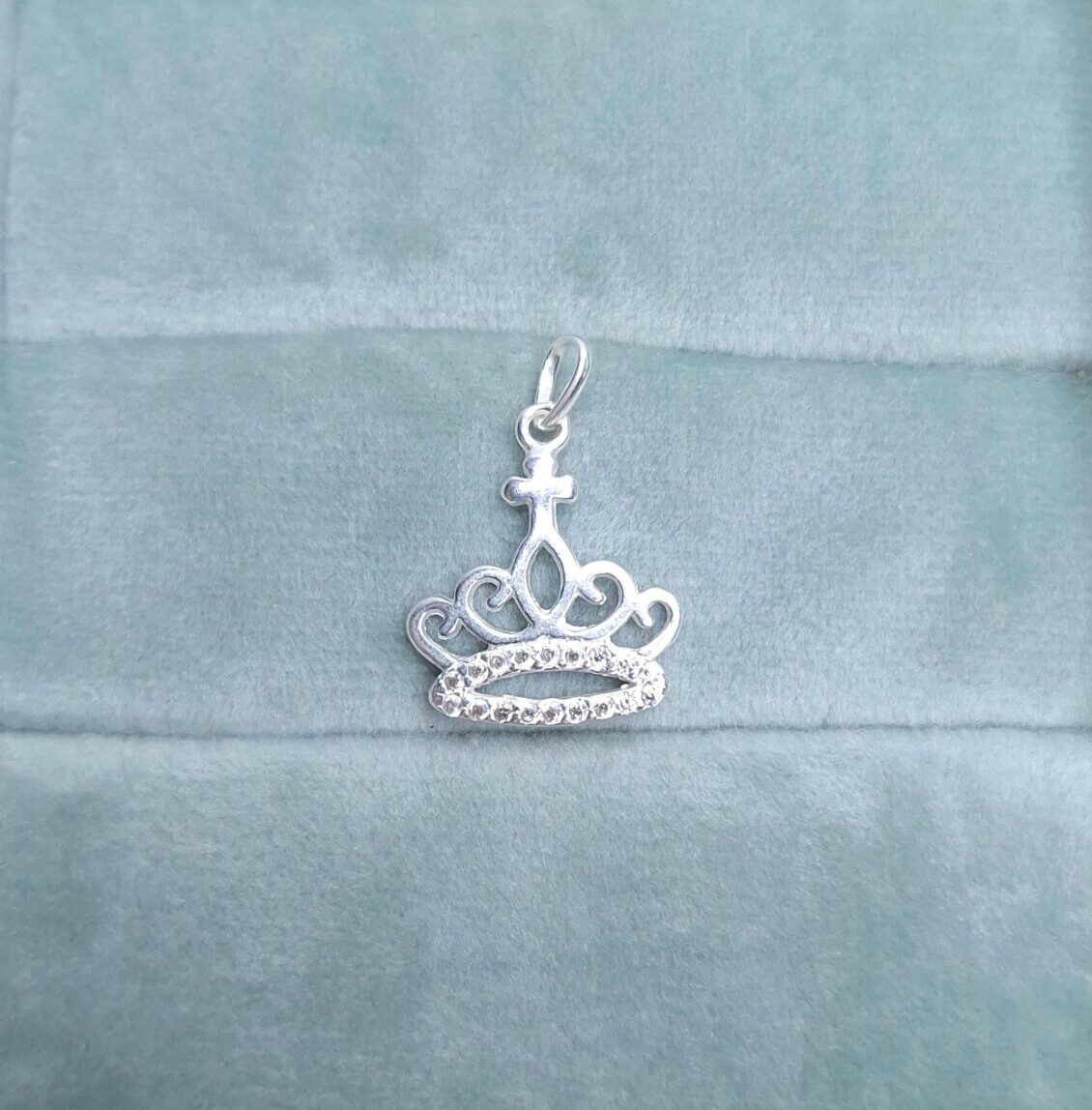 Pingente Coroa Vazada zircônias cravejadas 2mmx1,5mm Prata 925