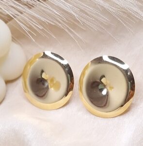 Brinco Botão redondo liso 30mm B. Ouro 18k