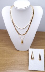 Colar ping. Gota lisa 25mm corrente veneziana 45/50cm fecho bóia Banho de Ouro 18k