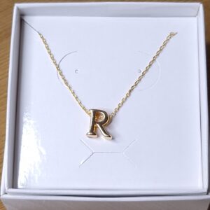 Colar elo cadeado pingente letra R lisa 40cm com extensor 5cm e fecho bóia Banho de Ouro 18k