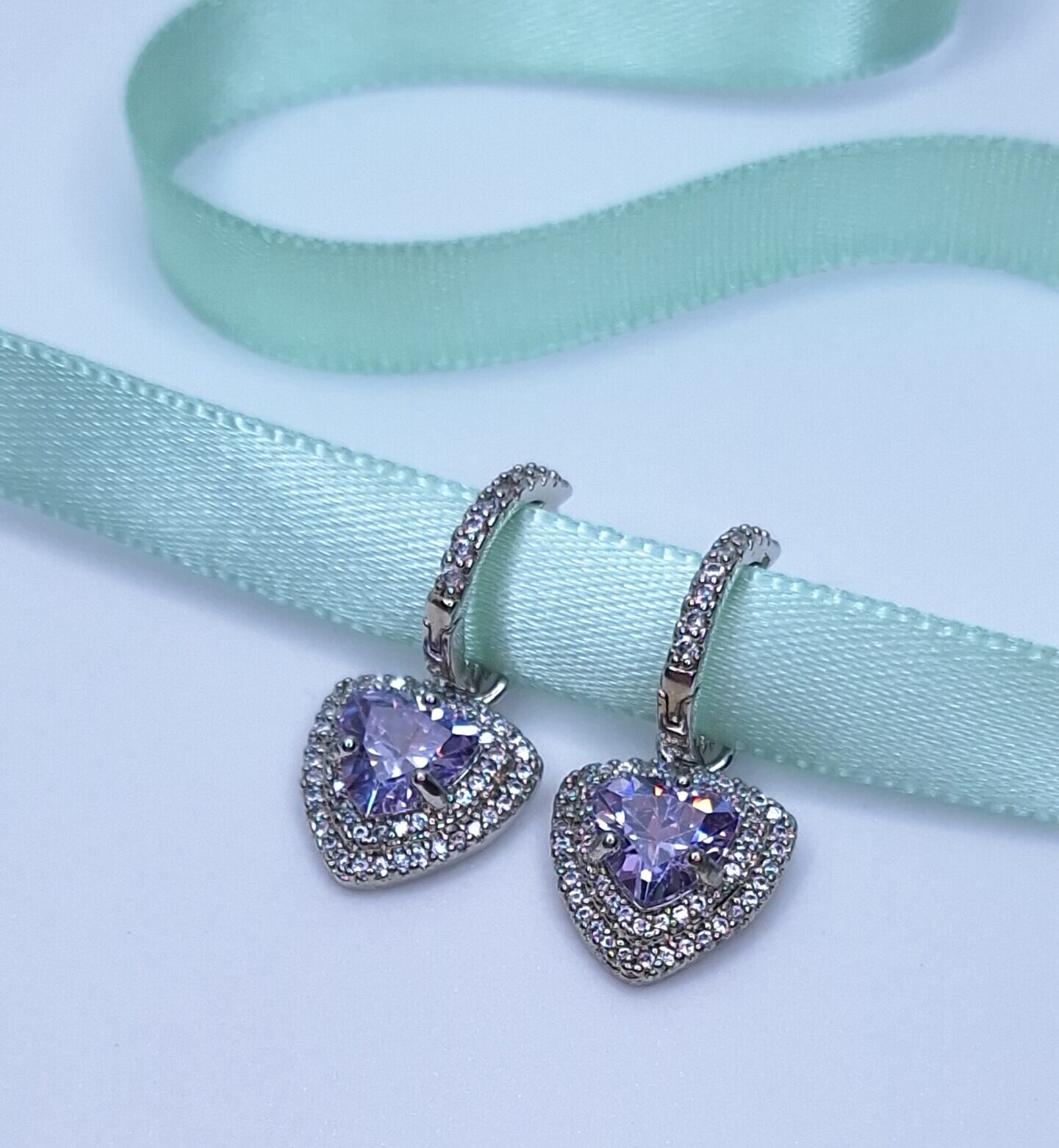 Brinco argola 2x1 e pingente lilás cravejados 12mm B. ródio