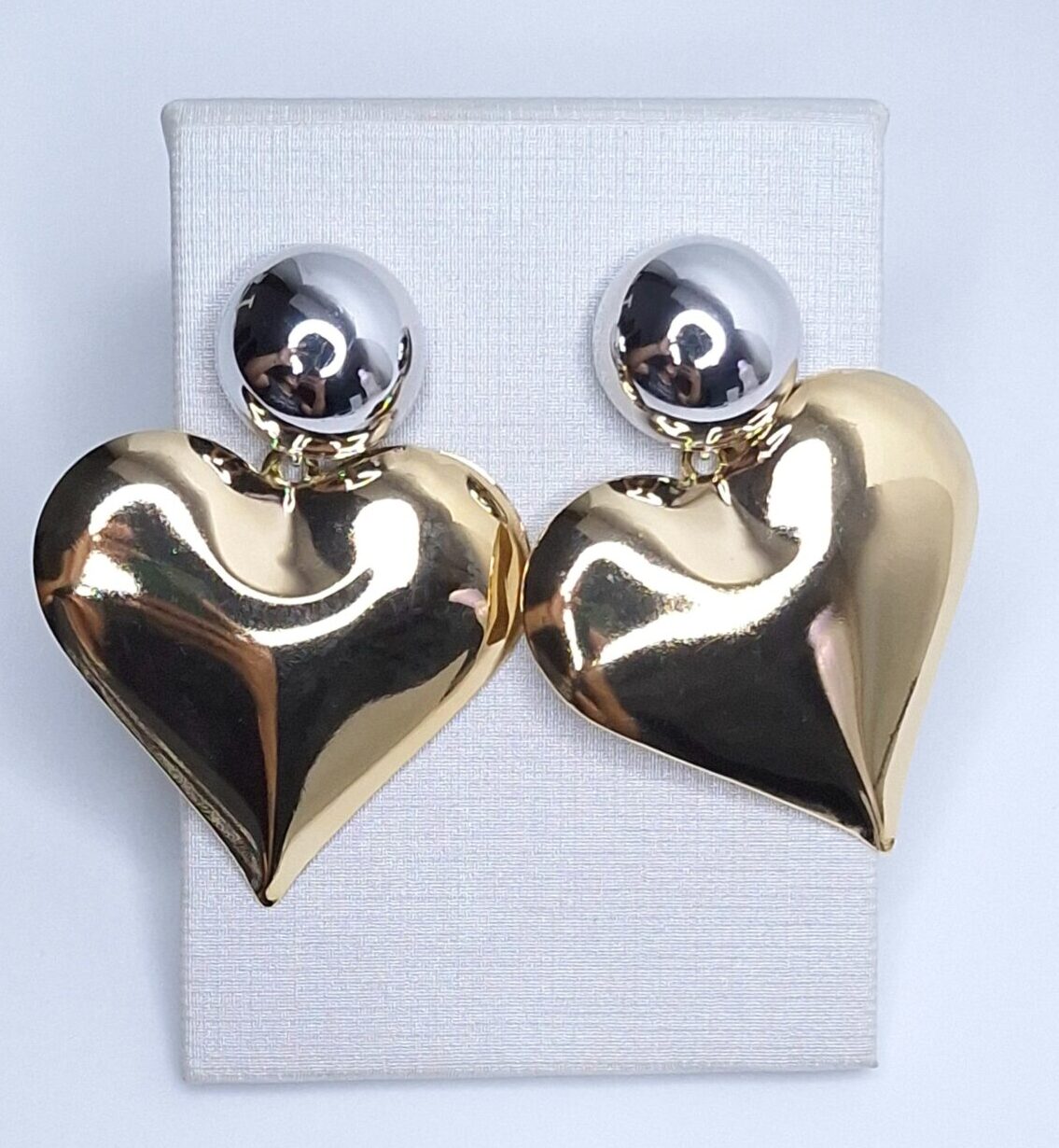 Brinco Meia Esfera 18mm e Coração 4mm Lisos Bicolor 25mm B. Ouro 18k