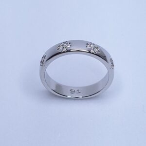 Anel aliança 4 Trevos cravejados Banho de Ródio