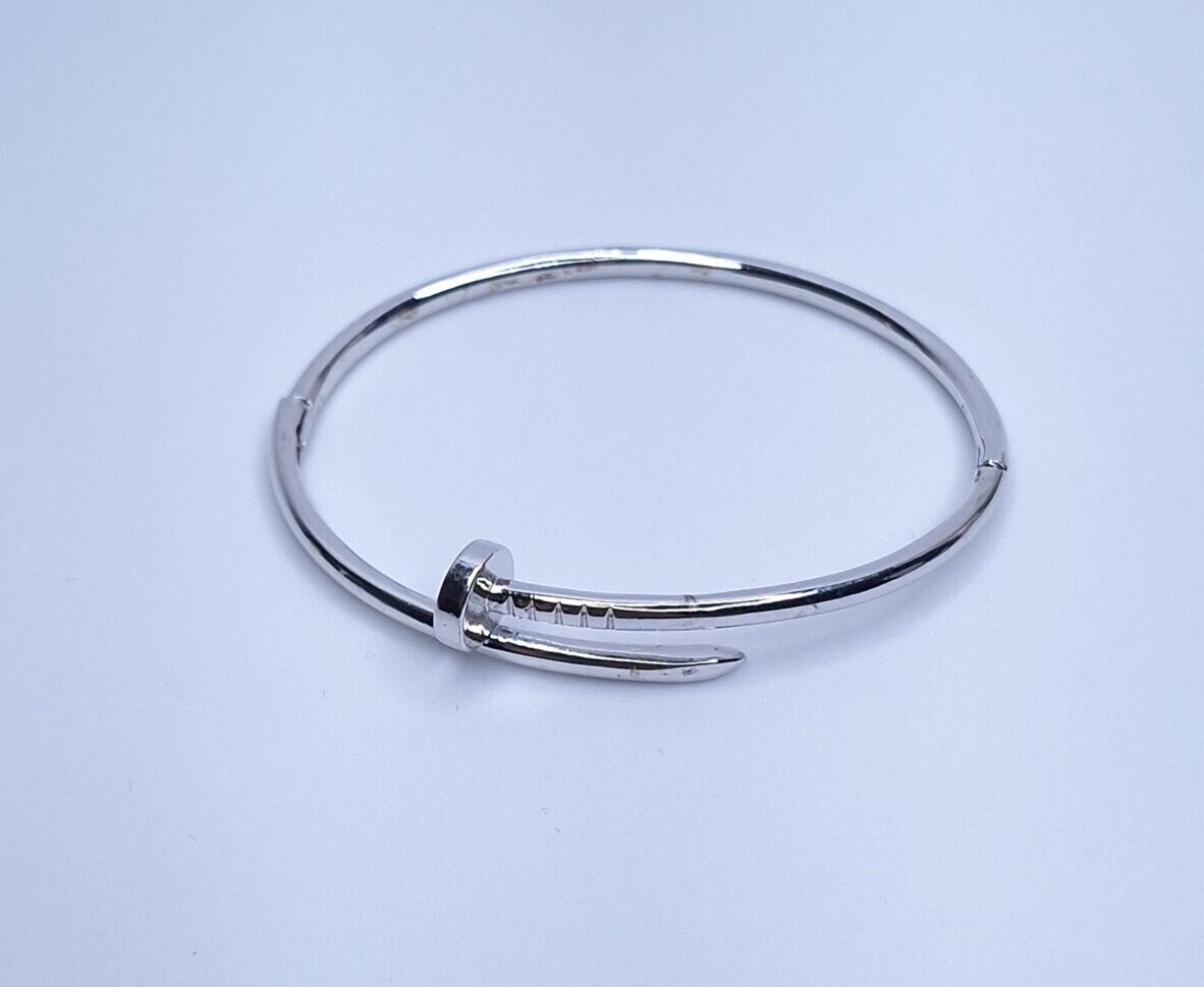 Bracelete Prego liso insp. alta joalheria Banho de Ródio