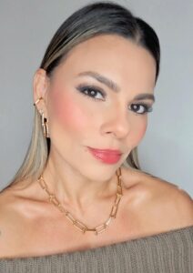 Colar Chocker De Elos Médios insp. alta joalheria 40cm + 7 cm Banho de Ródio