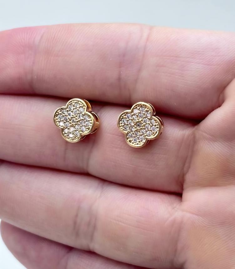 Brinco Trevo Cravejado microzircônia B. Ouro 18k