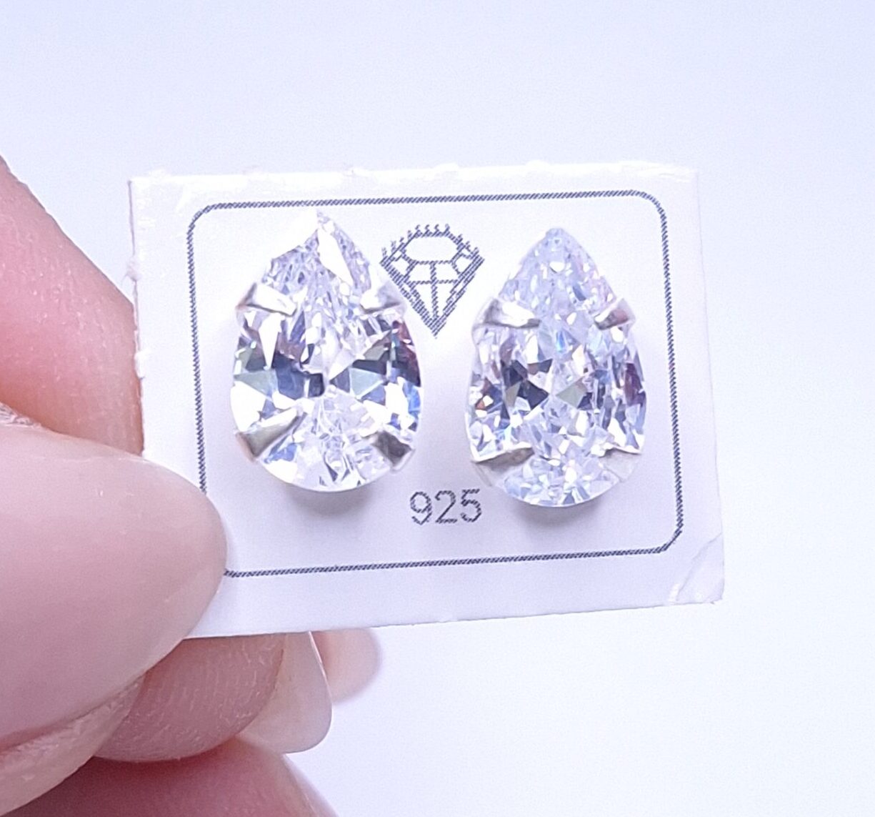 Brinco Gota Zirconia 8mm Prata 925