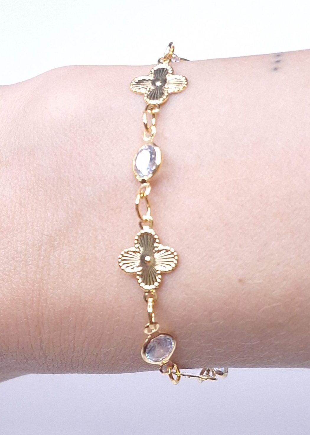 Pulseira trevos e pontos de luz zirconias 15 + 6cm Banho de Ouro 18k