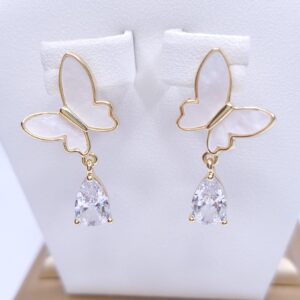 Brinco Borboleta Madrepérola com gota zircônia Banho Ouro 18k