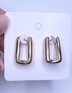 Brinco Argola lisa retangular abaulada Banho Ouro 18k