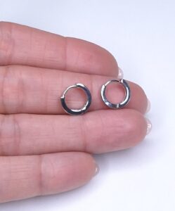 Brinco Mini Argola lisa fecho click 11mm B. Ródio