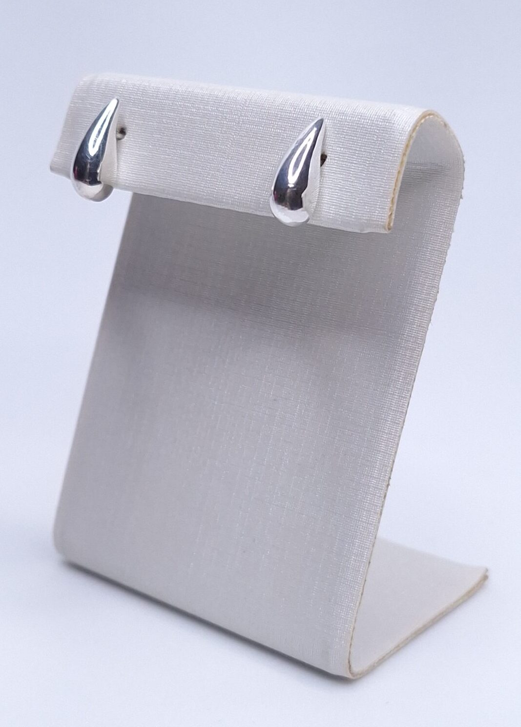 Brinco Gota P lisa 3D 1,5cm Prata 925