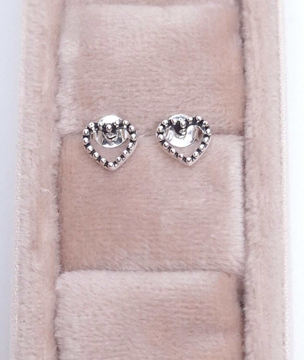 Brinco coração vazado trabalhado envelhecido 0,7mm Prata 925